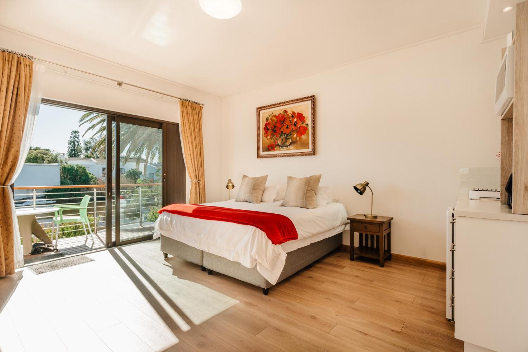Vlei Cove Guesthouse Cape Town Exterior photo