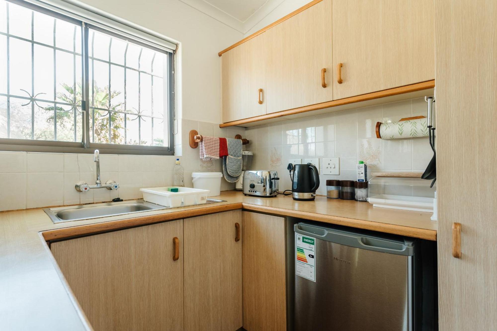 Vlei Cove Guesthouse Cape Town Exterior photo